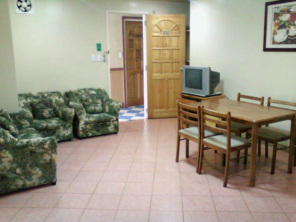 Oyo 765 Ibay Zion Hotel Багио Номер фото
